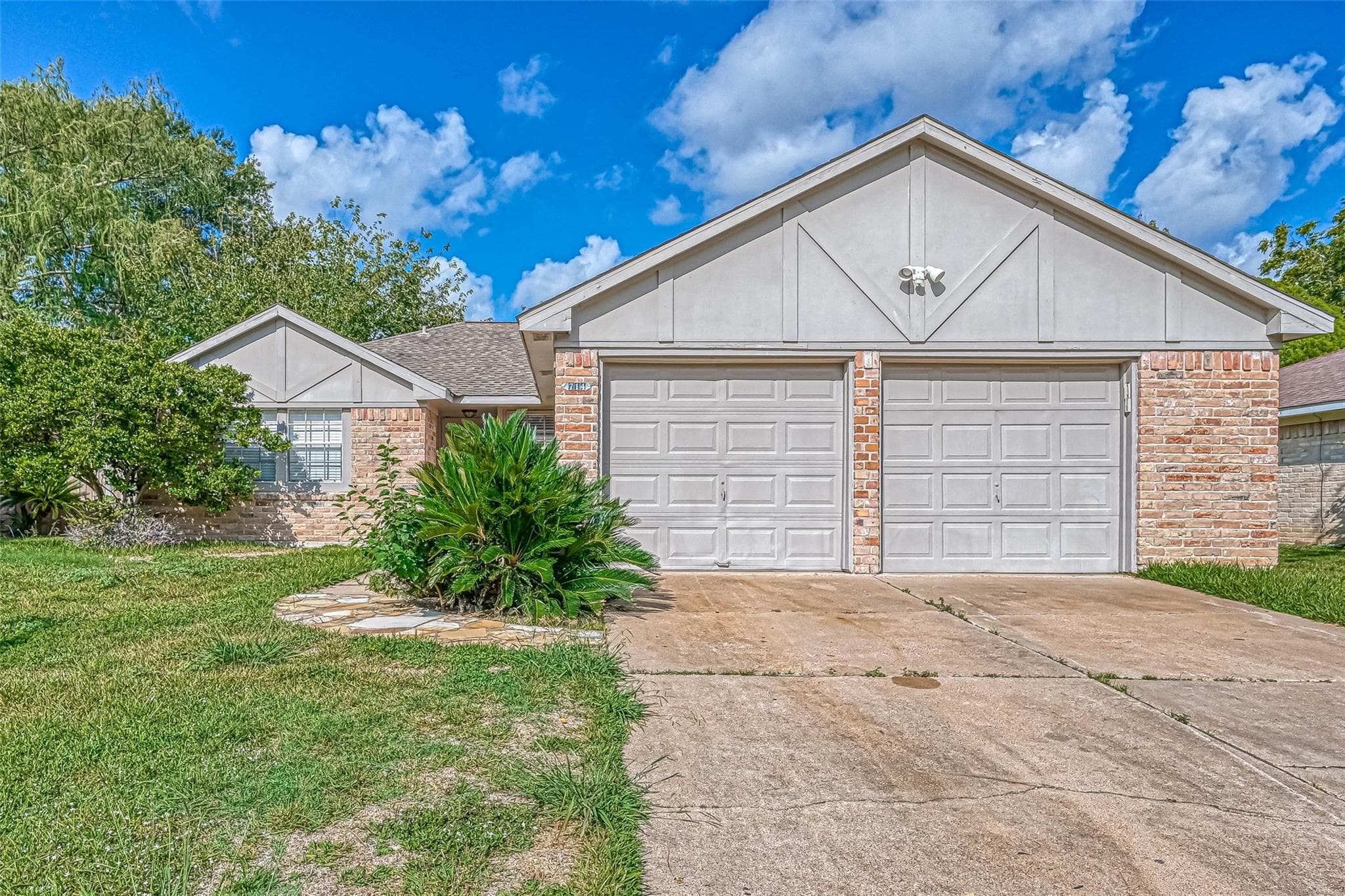 714 Canyon Garden Dr