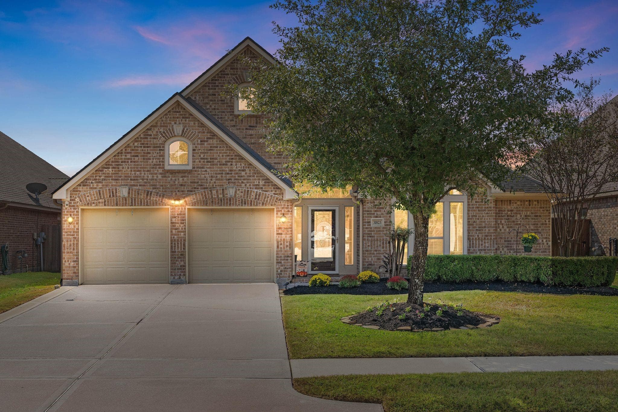 31823 Forest Oak Ln