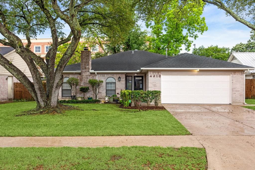 4910 Colombia Dr