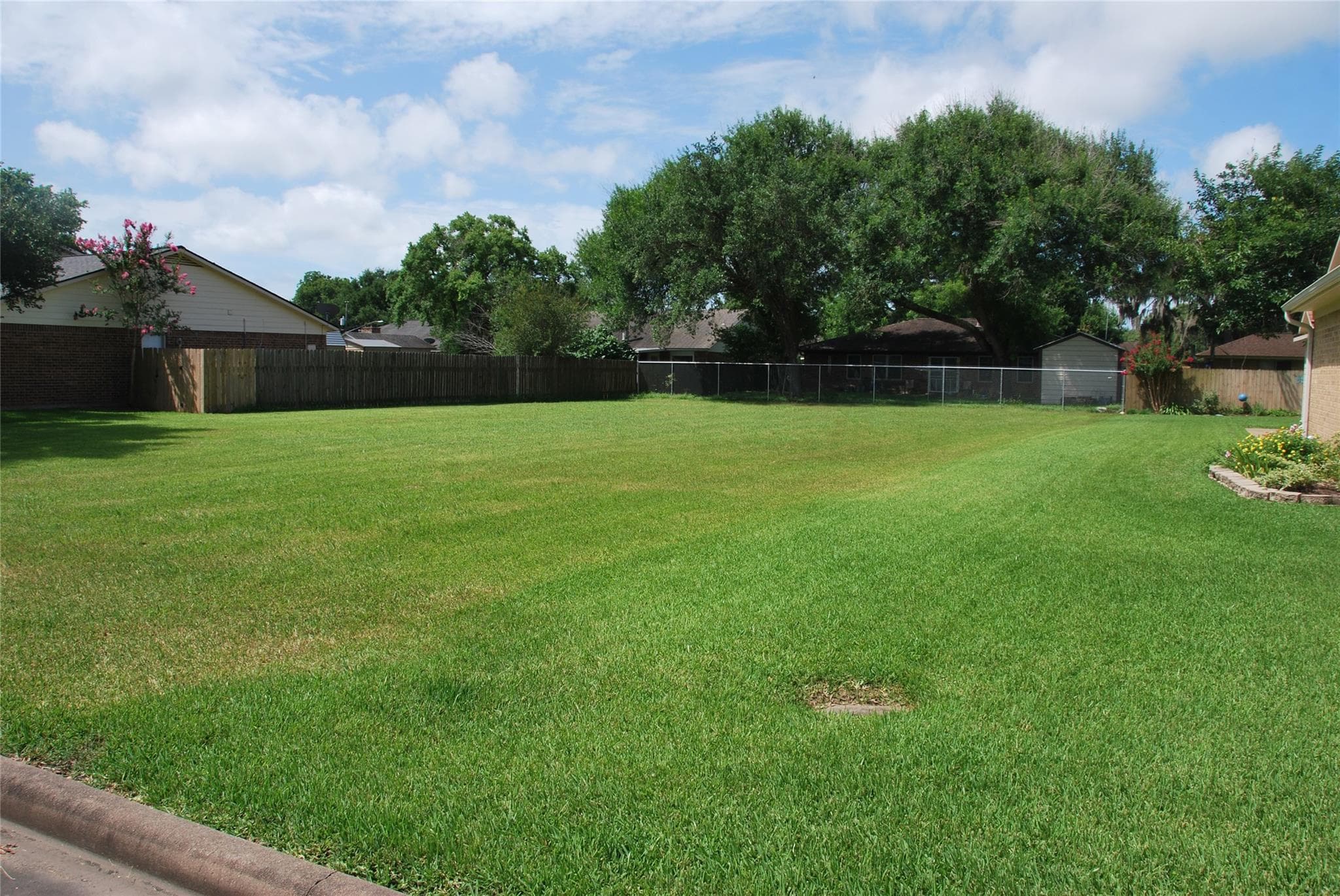 2004 Willow Bend Rd