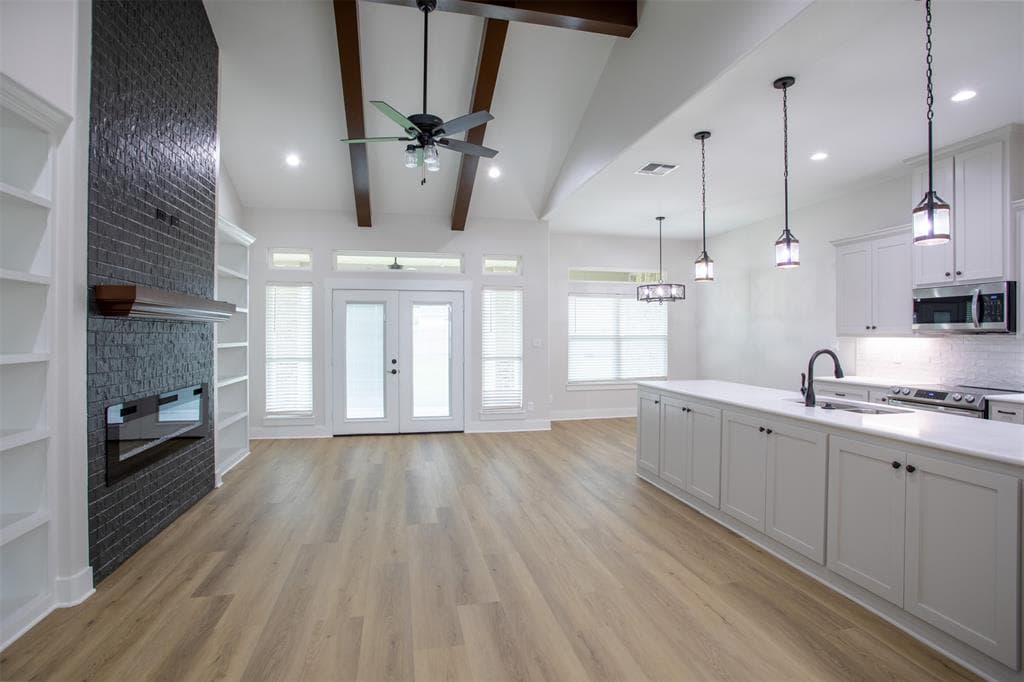 311 Silver Lk