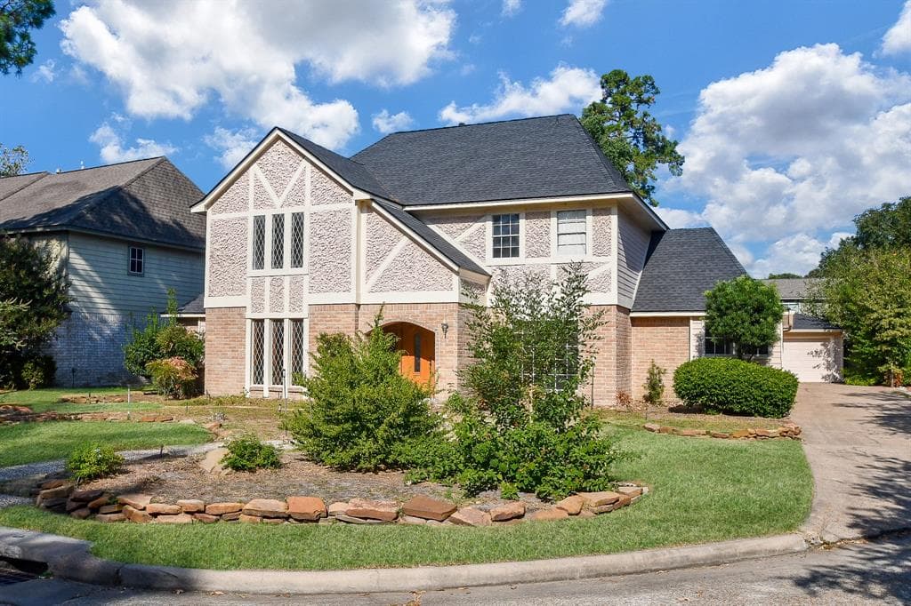 6810 Farnaby Ct