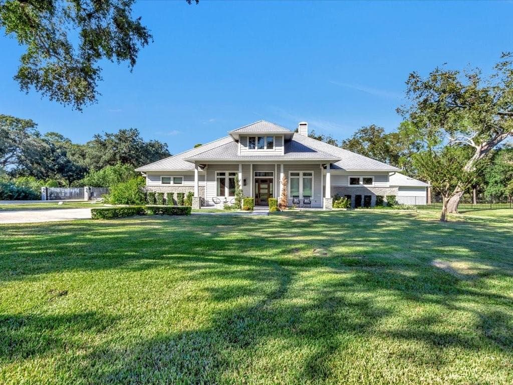 400 Hillcrest Dr