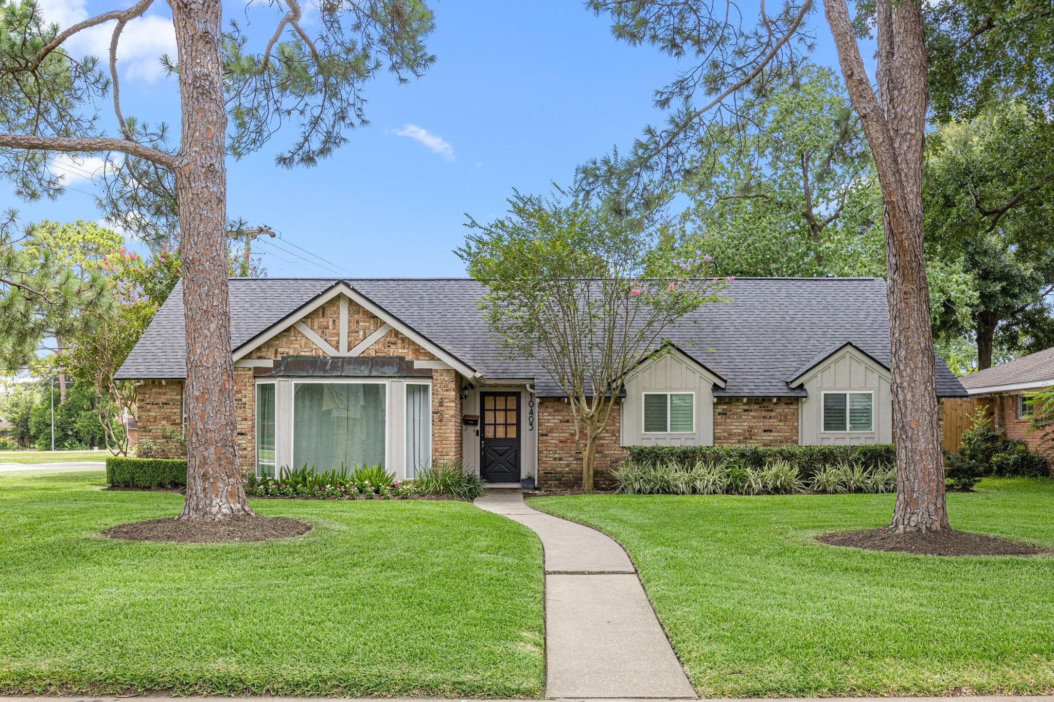 10403 Londonderry Dr