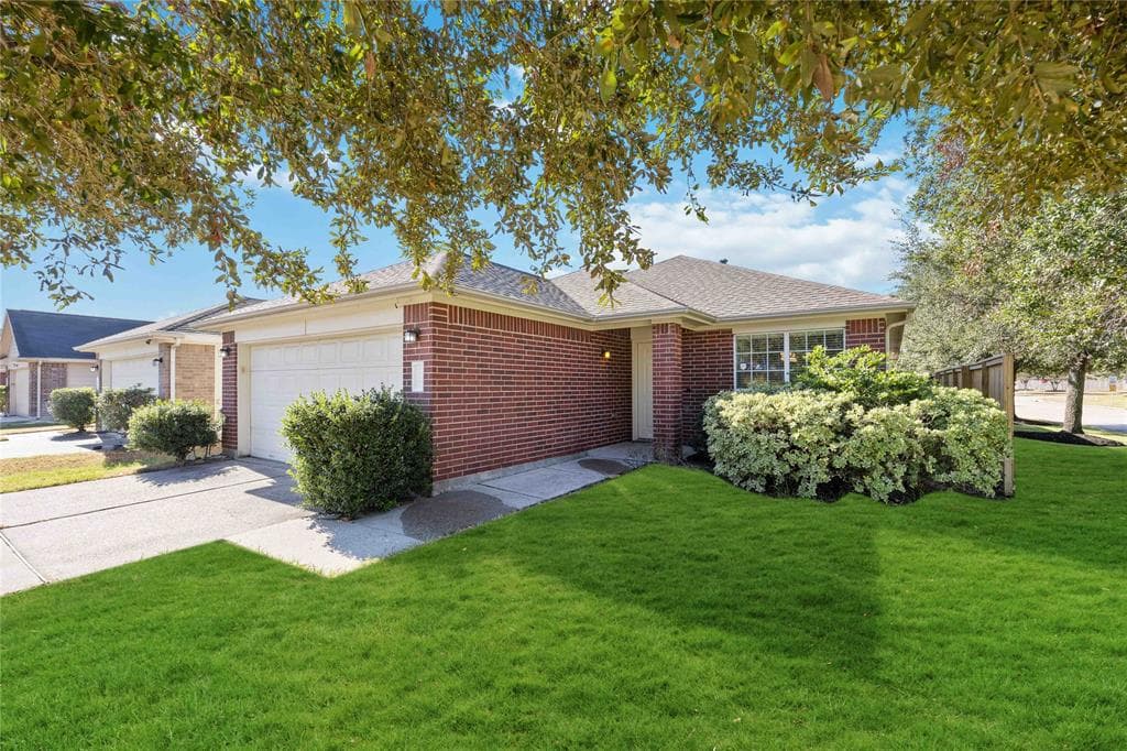 16347 Royal Stone Ln