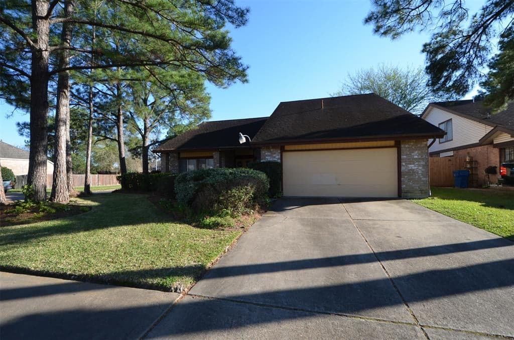 Main property image