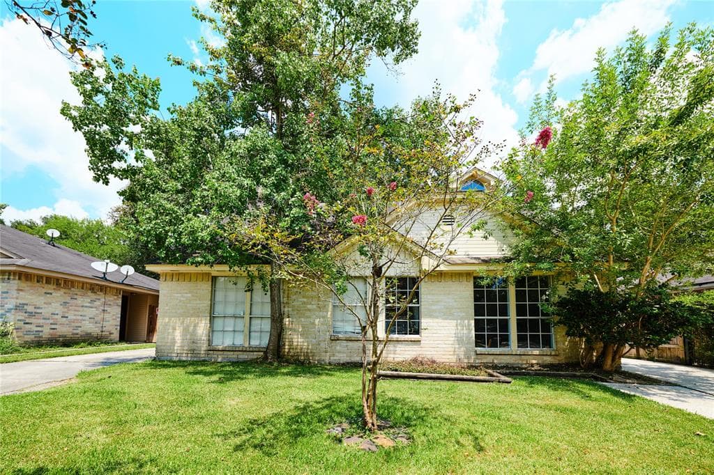 22112 Moss Falls Ln