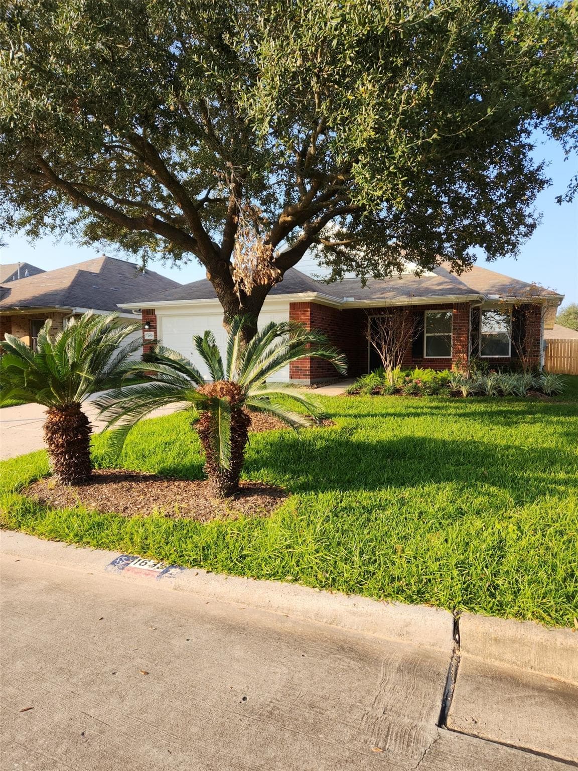 1635 Rosalinda Ln