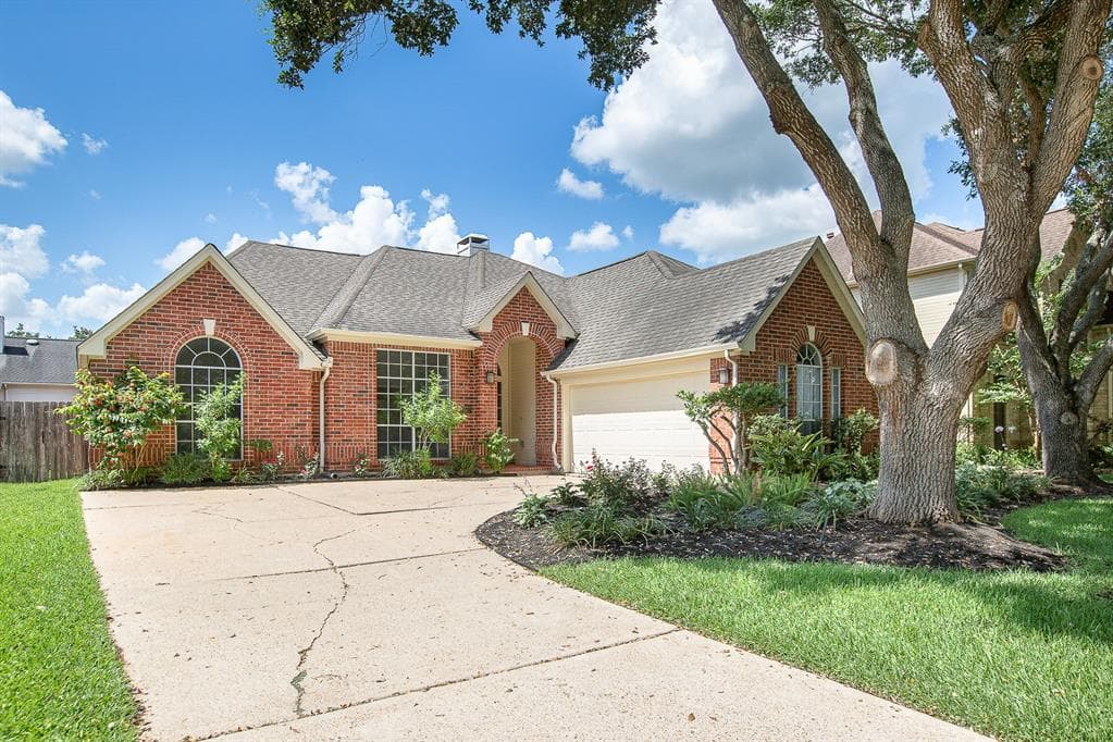 7007 Hearthside Dr