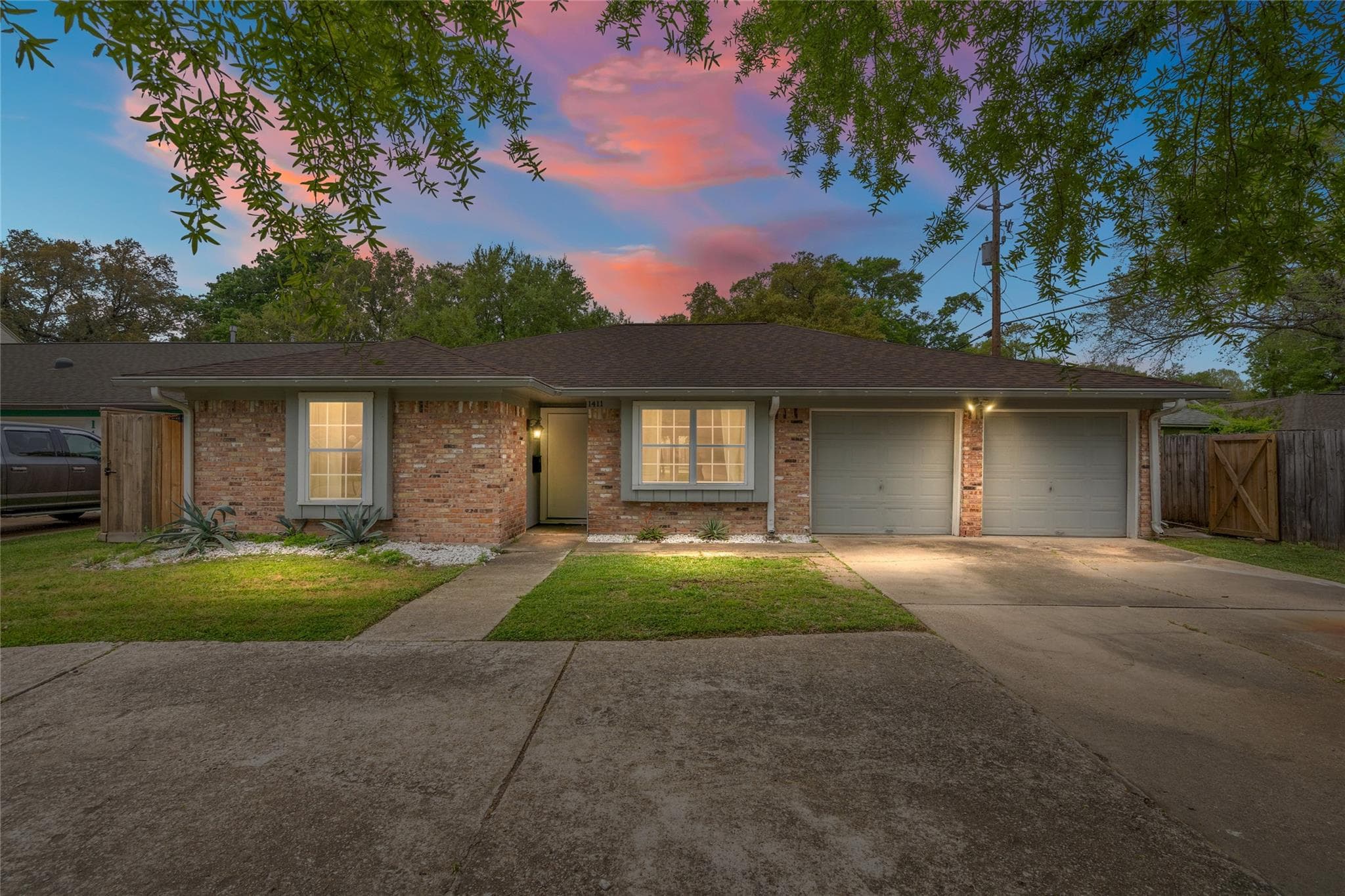 1411 Spillers Ln