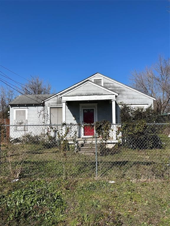 6925 El Paso St