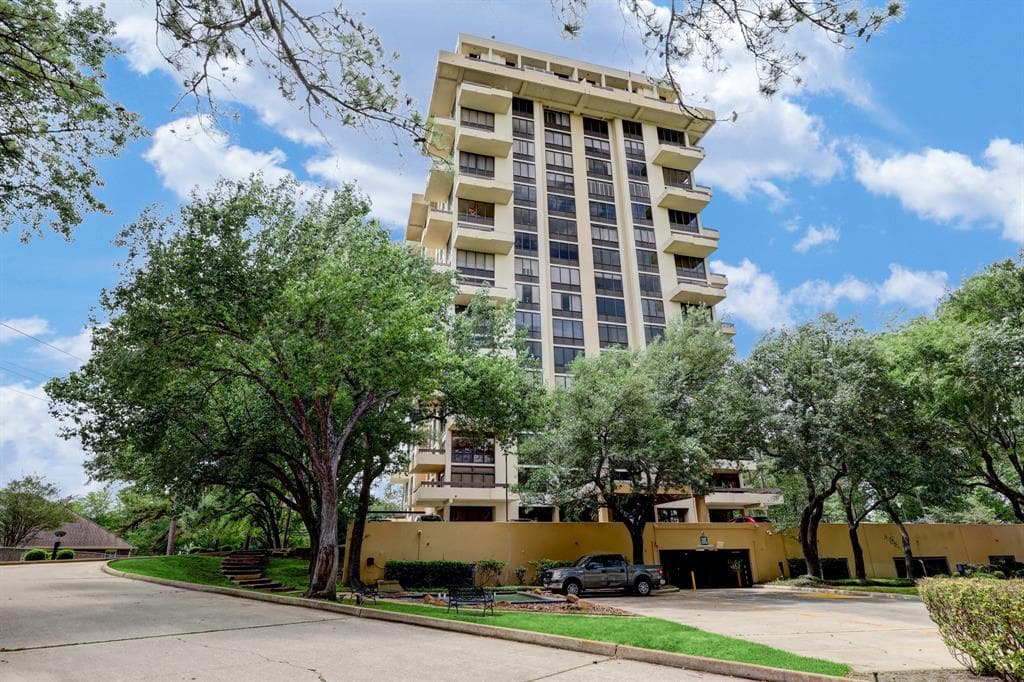 14655 Champion Forest Dr Apt 901