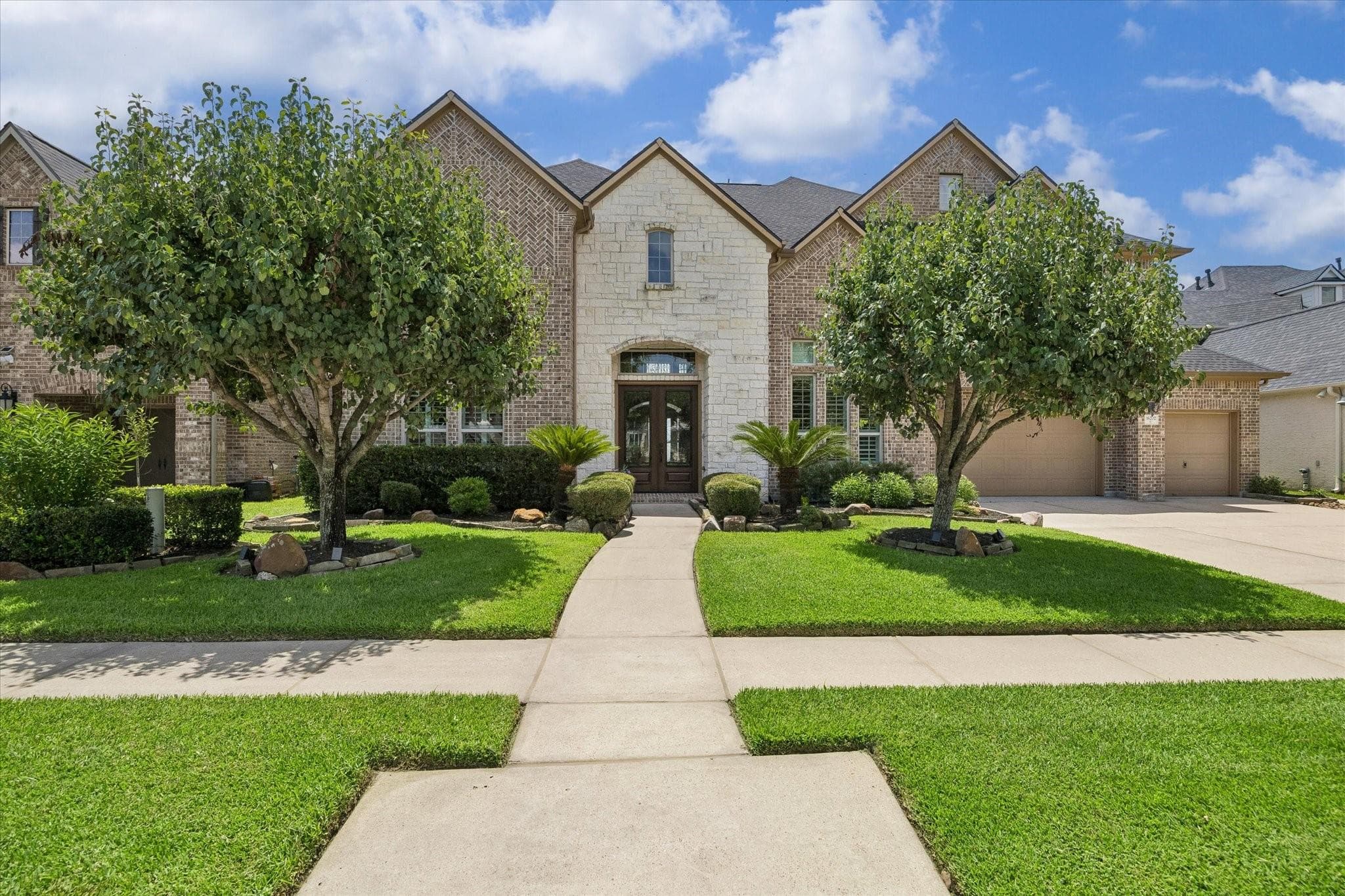 16202 Pelican Beach Ln