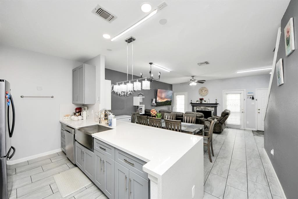 6000 Reims Rd Apt 2406