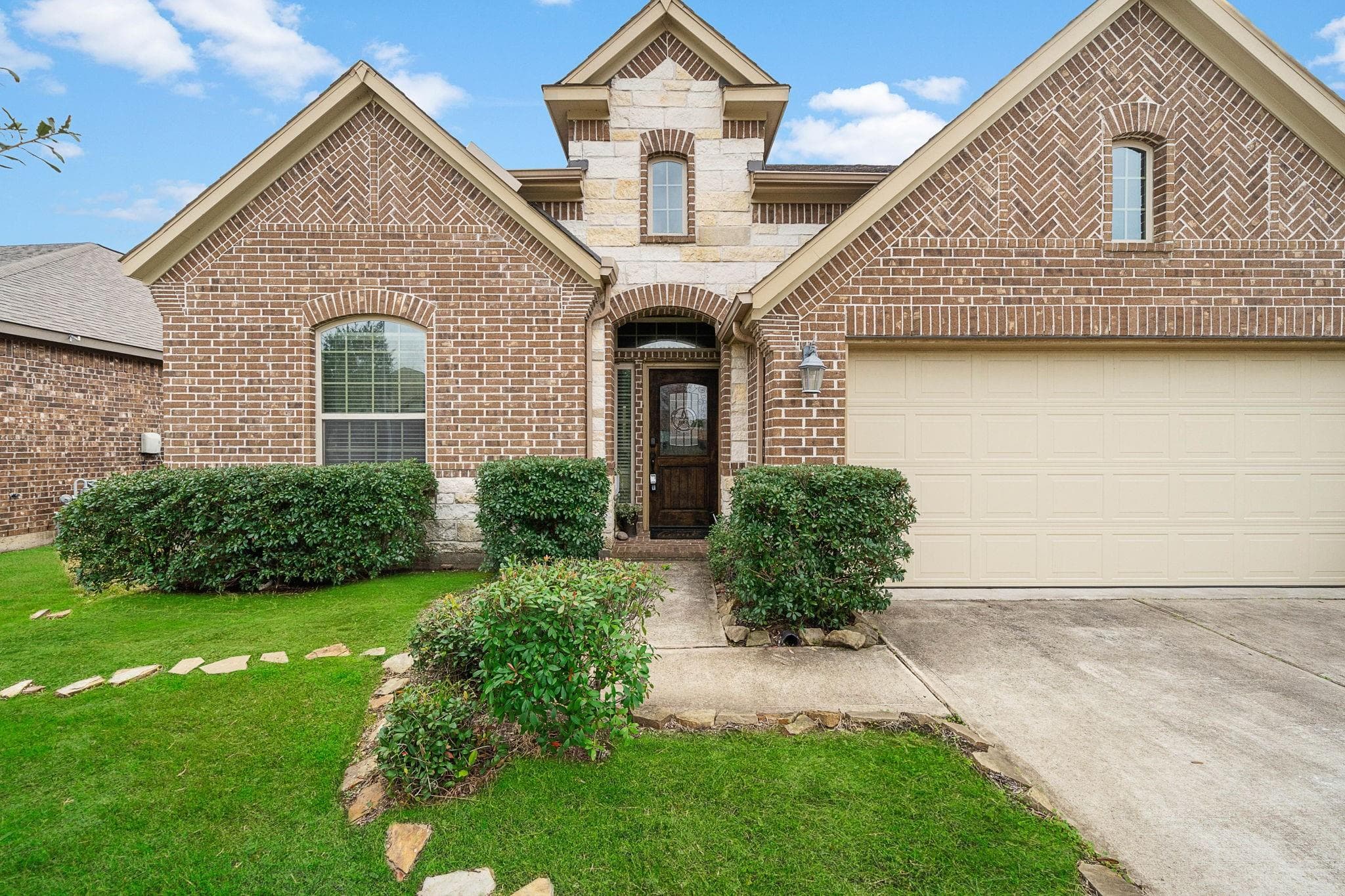 9215 Silverton Star Ln