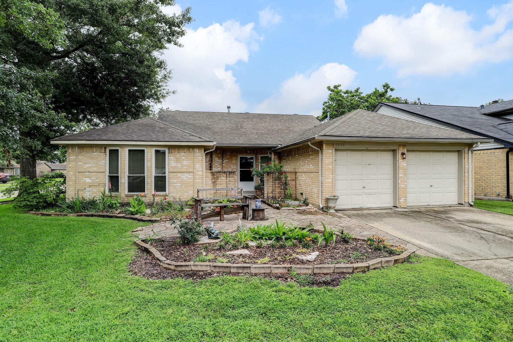 3801 Cottonwood Dr