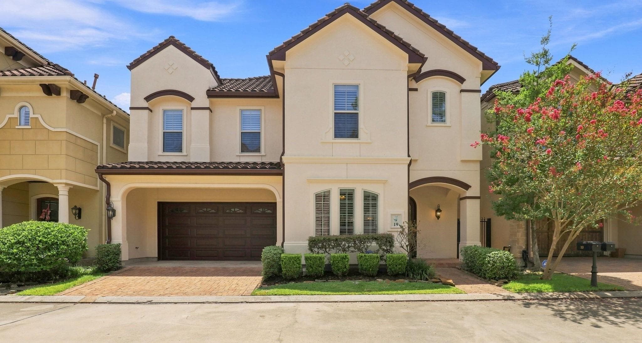 19 N Creekside Ct
