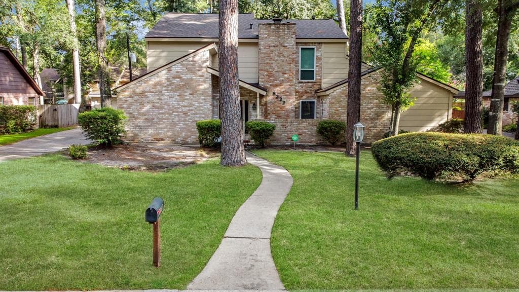 8222 Colonial Oaks Ln