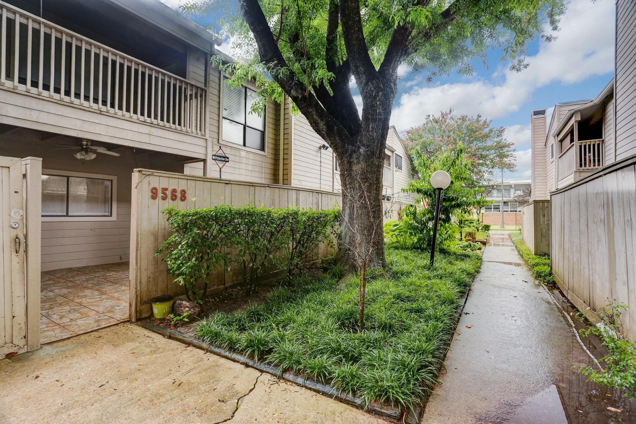 9568 Windswept Ln