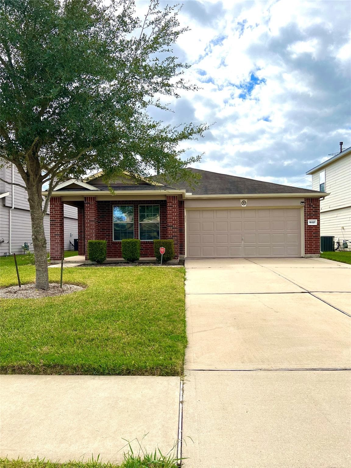 19327 Jordans Landing Ln