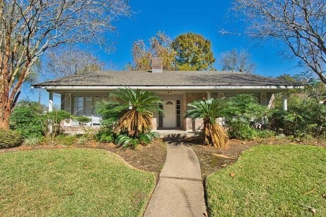 4901 Live Oak Dr