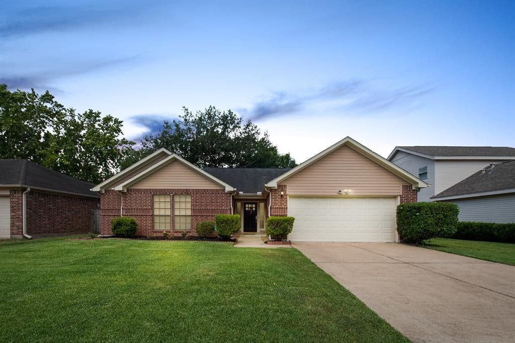 3423 Lakeland Gardens Dr