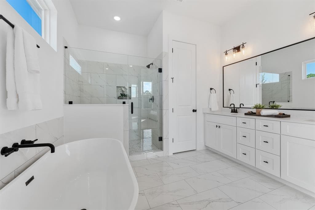 5618 Azores Ln