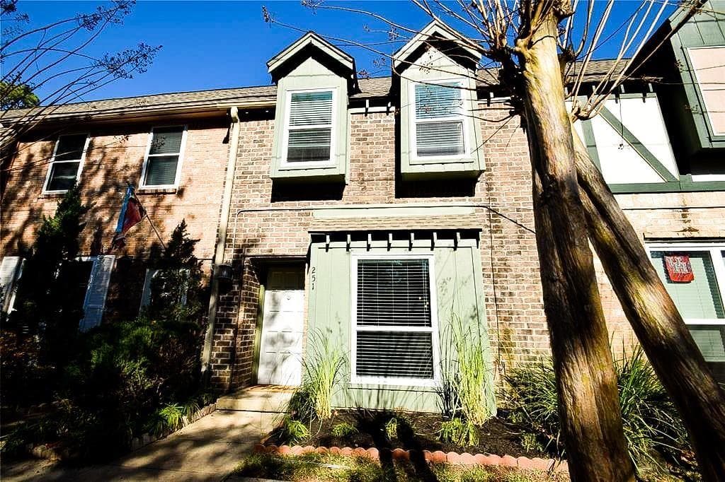 820 Threadneedle St Apt 251