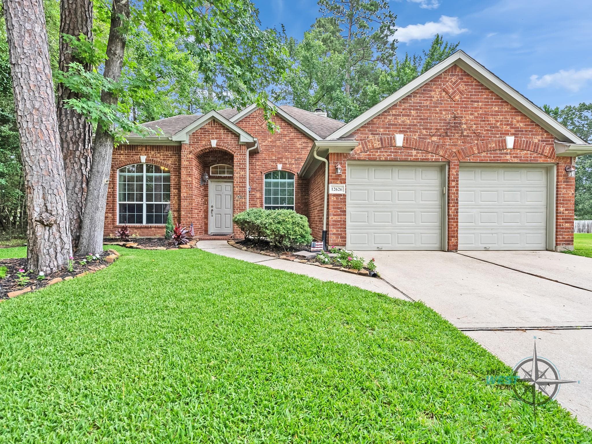 12626 Lake Shore Dr