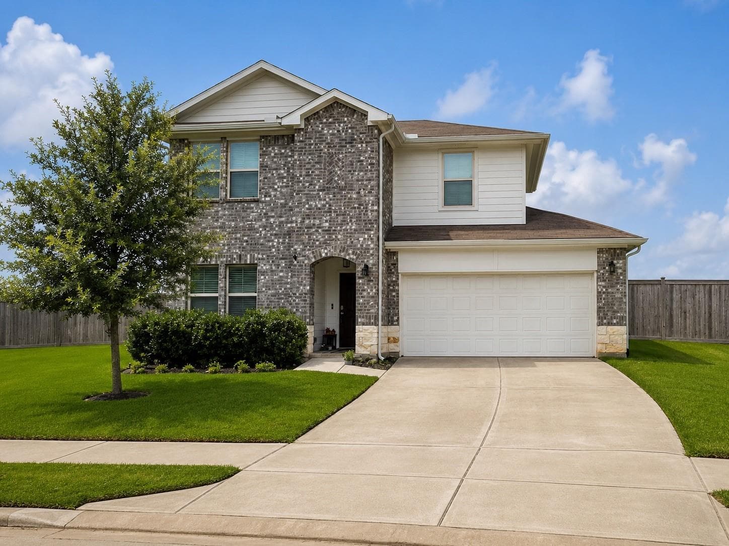 12001 New River Ct