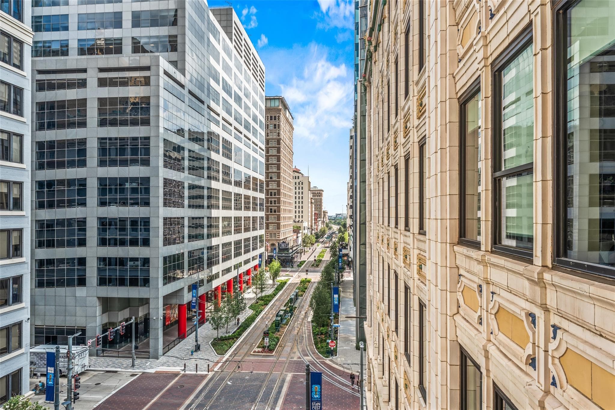 711 Main St Unit 601
