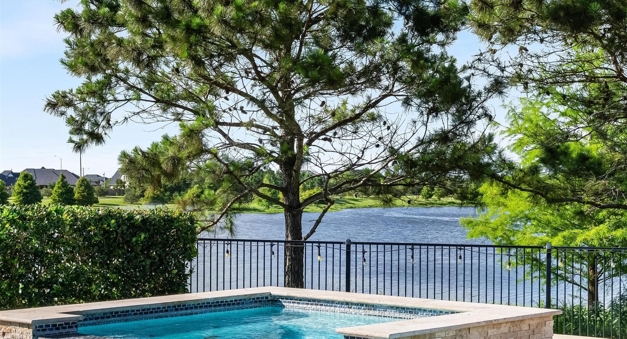 87 Lake View Loop