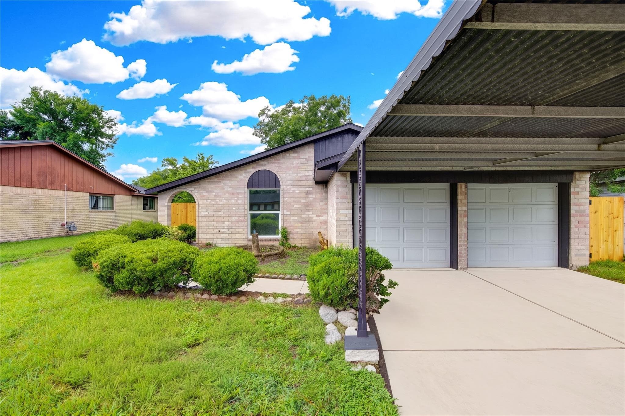 12802 Murr Way