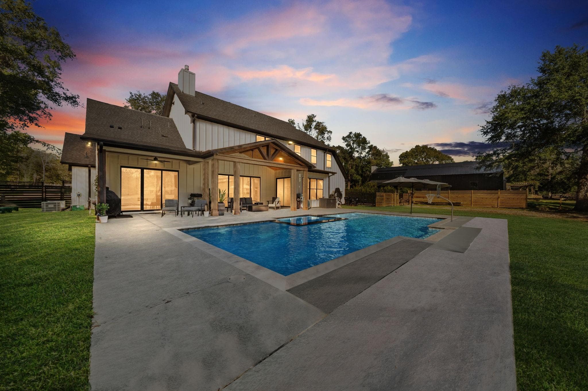 31 Quiet Springs Trl