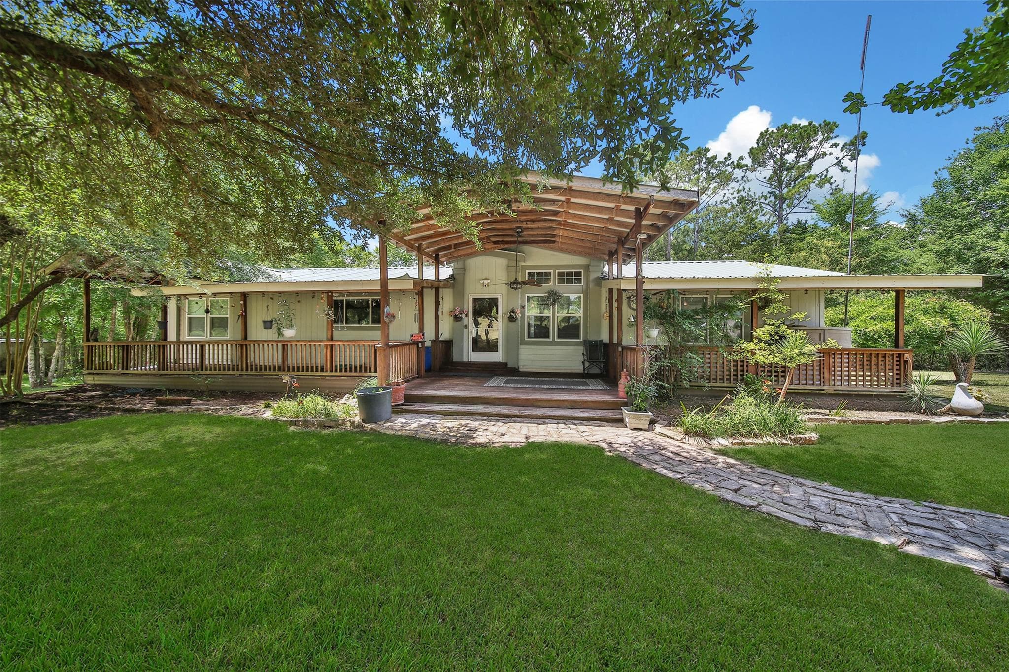 25 Novark Rd