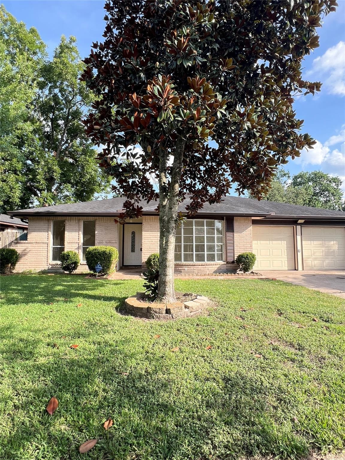 218 La Fonda Dr