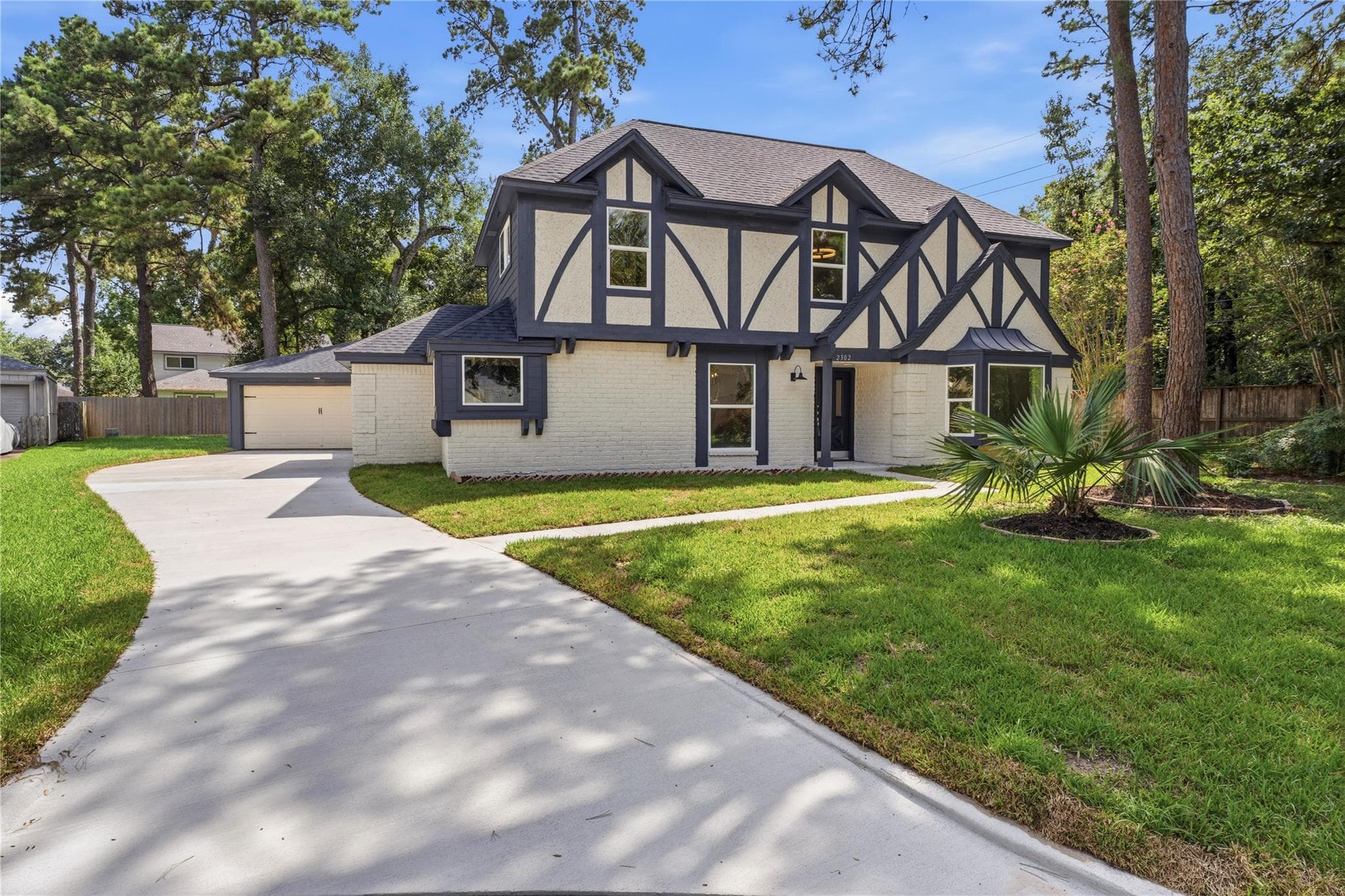 2302 Poplar Park Dr