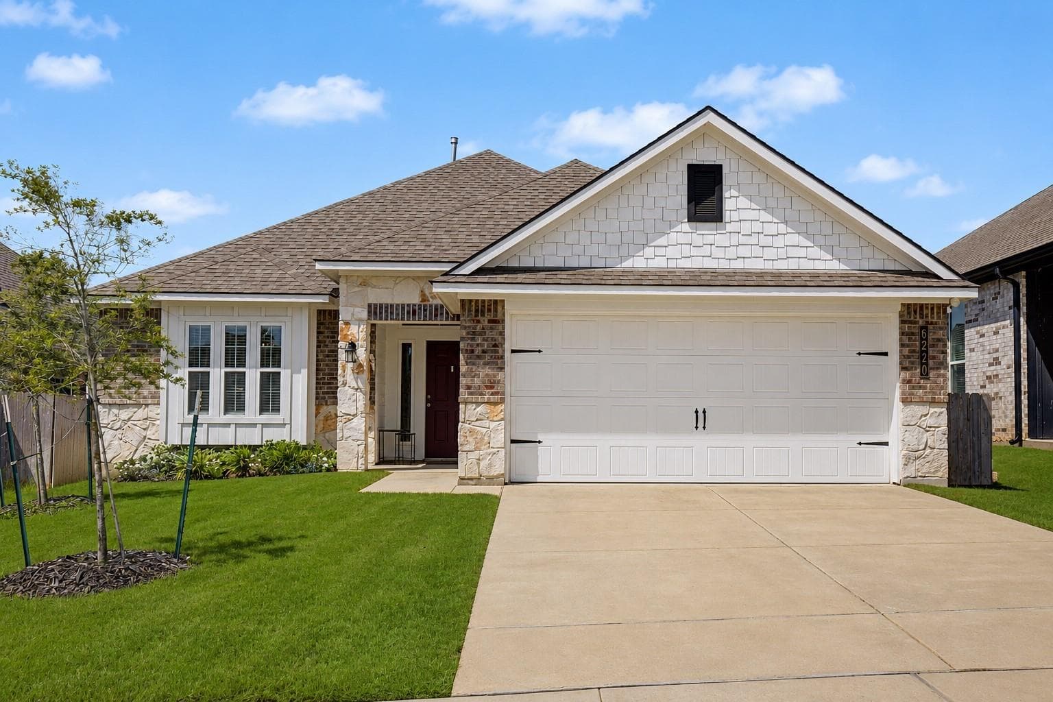 6220 Talladega Dr