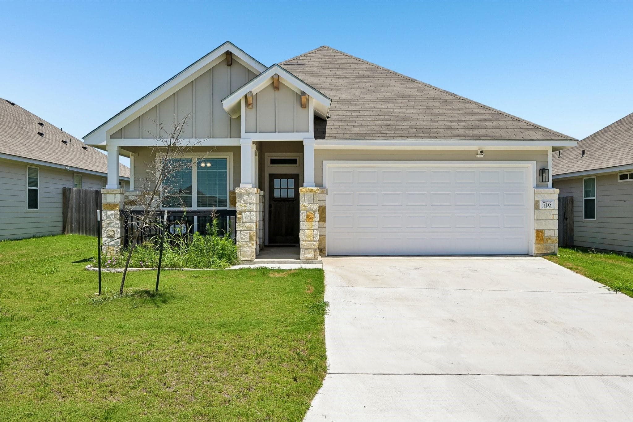 716 Killam Dr