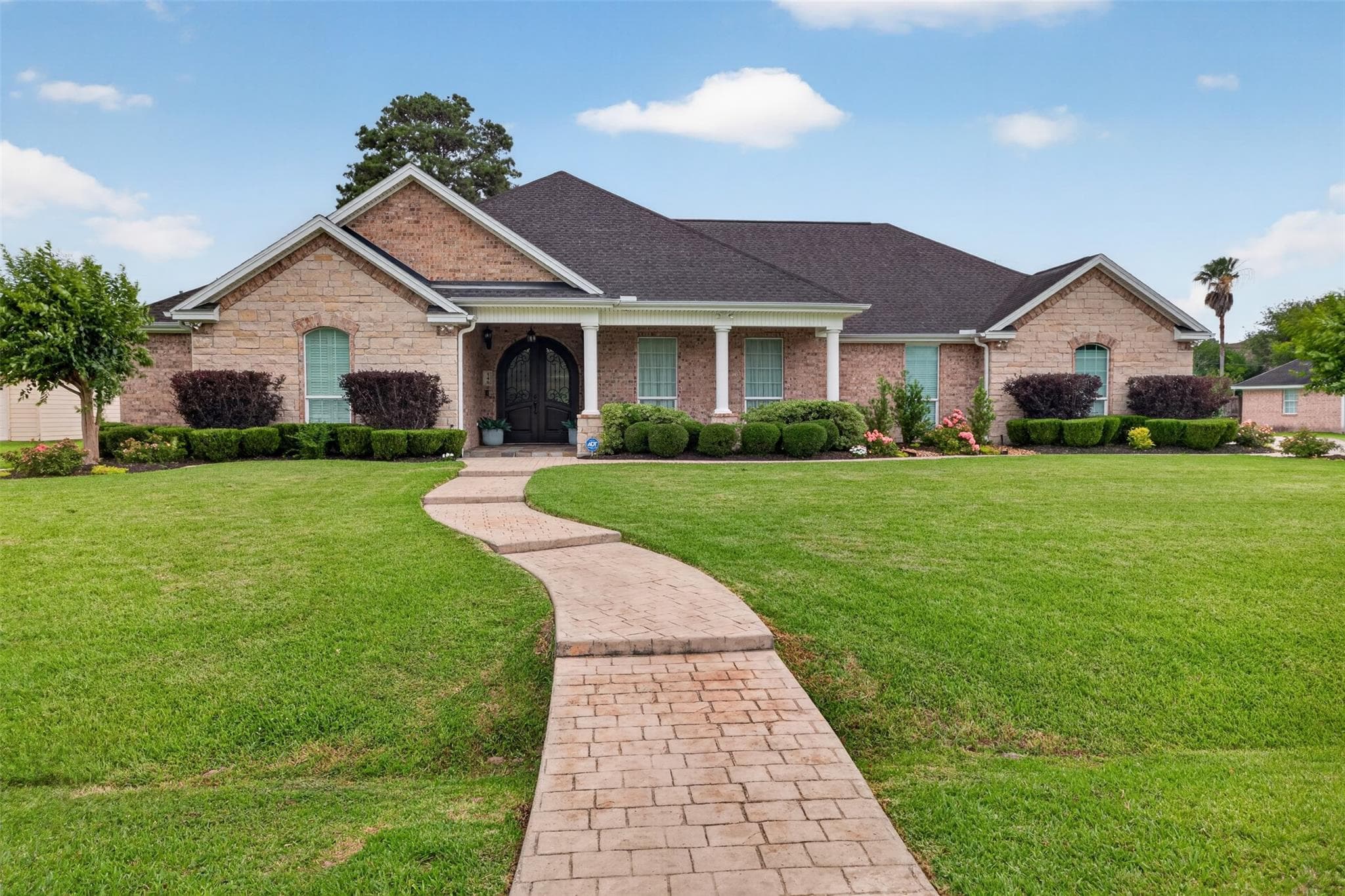 546 Meadowlark Ln