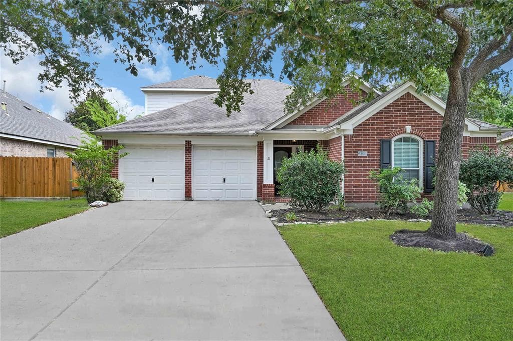 17506 Haywood Oaks Dr