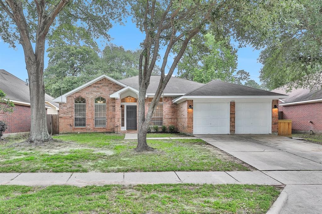1719 Moston Dr