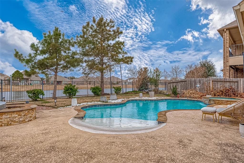 619 Cypress Creek Ln