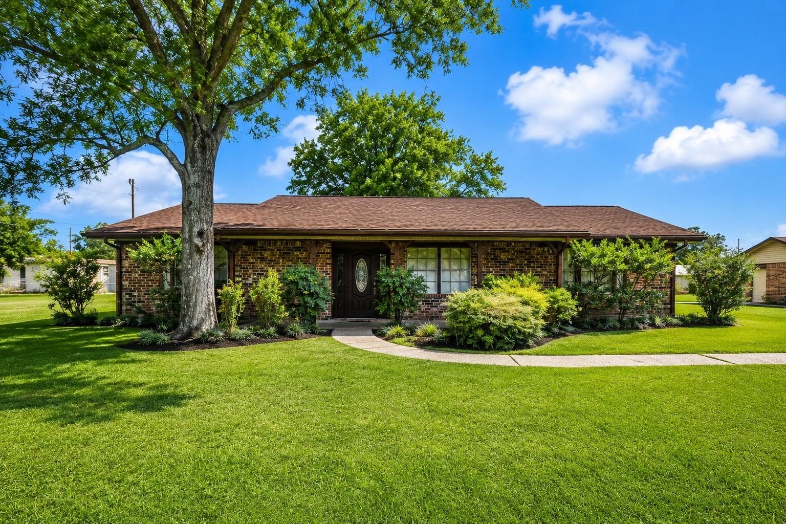 1463 Park Dr