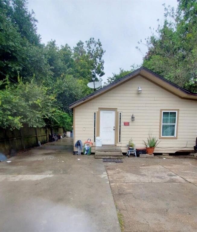 1605 Warwick Rd