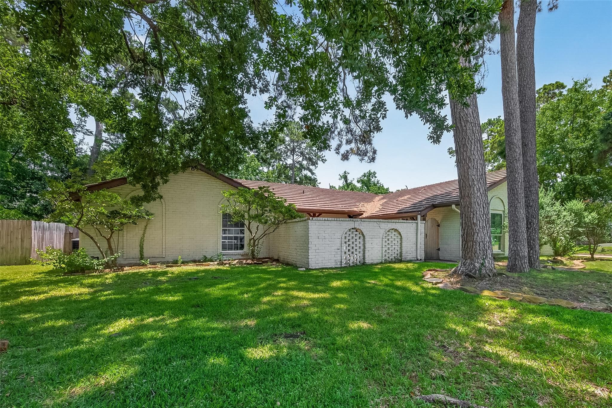 5815 Theall Rd