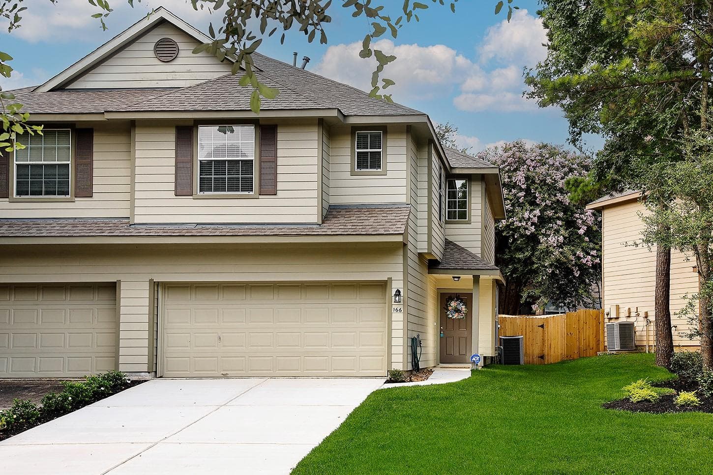 166 N Burberry Park Cir