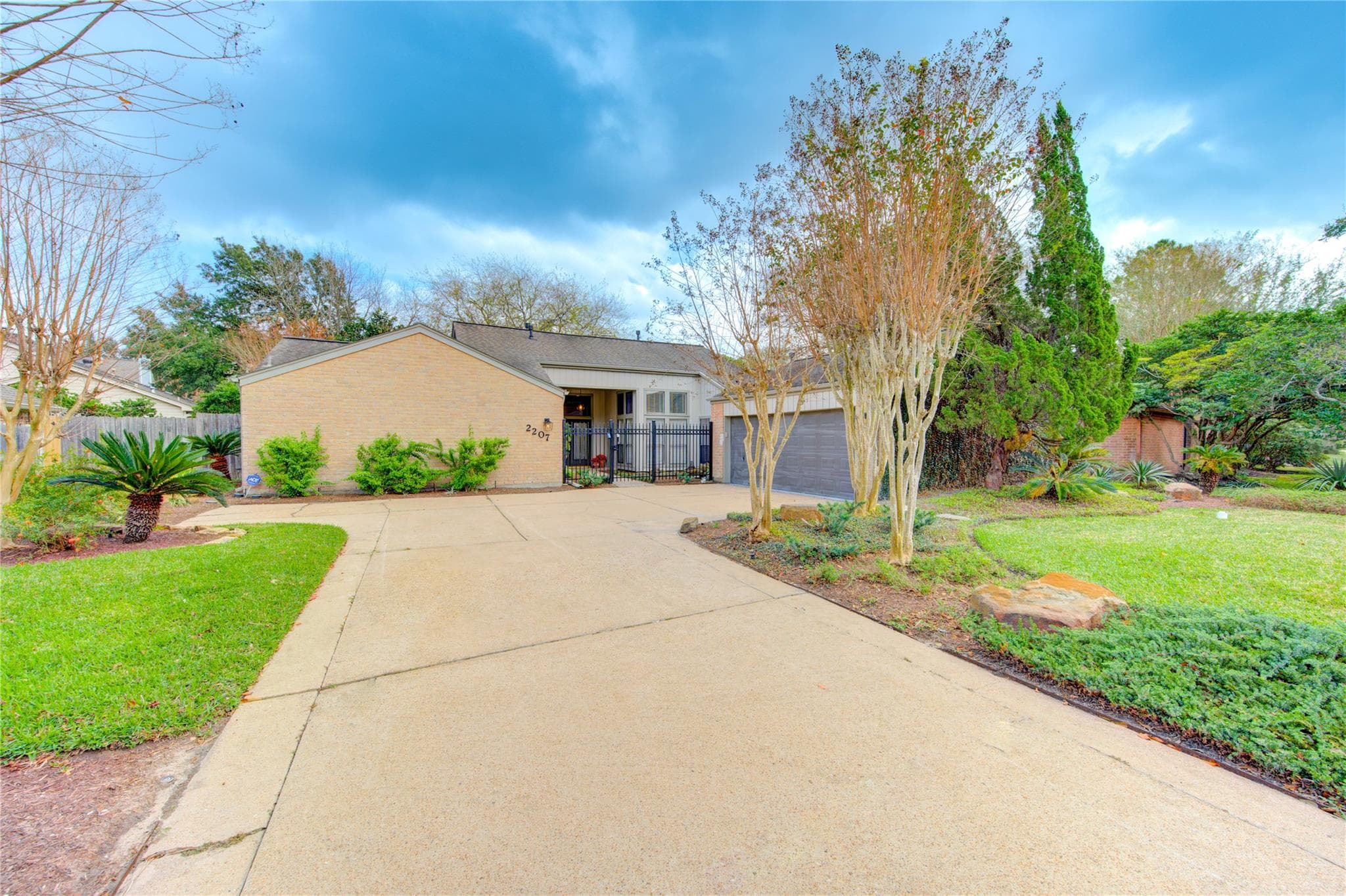 2207 Gentryside Dr