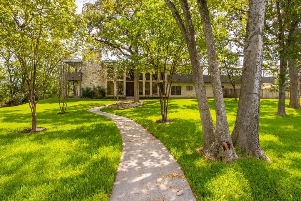 2714 Broadmoor Dr