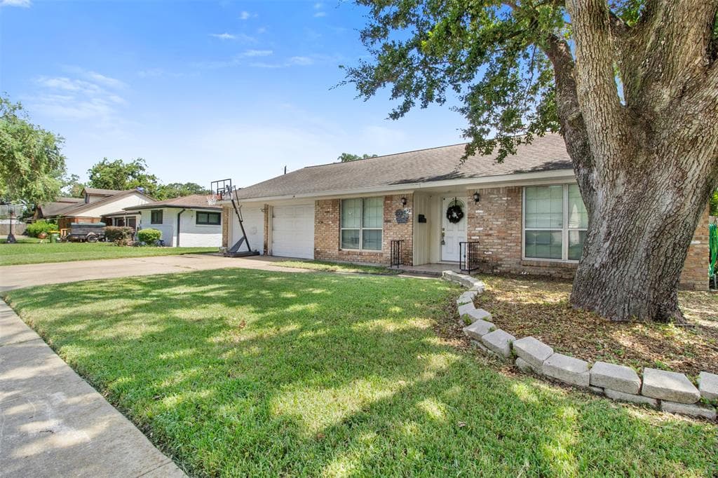 2109 Harper Dr